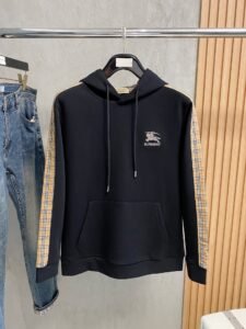 Burberry Equestrian Knight Emblem Hoodie, Unisex Black with Vintage Check Side Panels Oversized Long Sleeve Pullover Hooded Sweatshirt