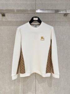 Burberry Equestrian Knight Emblem Crew Neck Sweatshirt, Unisex White with Vintage Check Side Panels Oversized Long Sleeve Pullover Top