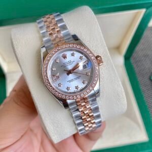 Rolex Datejust 28mm/31mm, Two-Tone Stainless Steel & Rose Gold Tone, Diamond Bezel, Diamond Dial, Jubilee Bracelet, Automatic Women's Watch