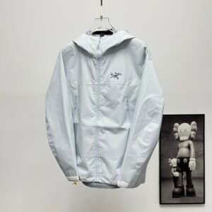 Arc'teryx Men's Waterproof Hardshell Windbreaker, Light Ice Blue, Gore-Tex® Technology, Lightweight Outdoor Hiking Jacket