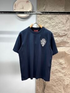Gucci Unisex Vintage White Shield Crest Embroidery Oversized T-Shirt, Navy Blue, Luxury Daily Casual Short Sleeve Top